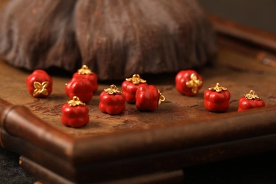 灵丹真朱砂一生安高含量真朱砂柿柿如意s925纯银镶嵌项链挂坠配饰