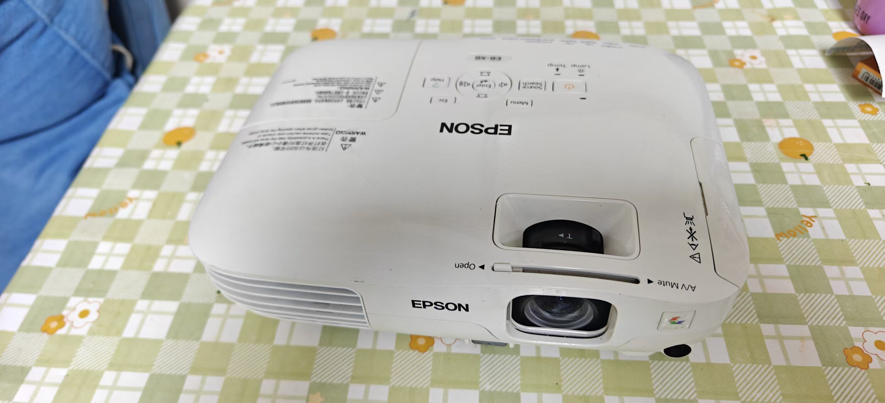 爱普生 EB-X8二手高清高亮投影仪家用办公投影机玩游戏家庭影院可选特价清仓白天室内直投性价比高包邮