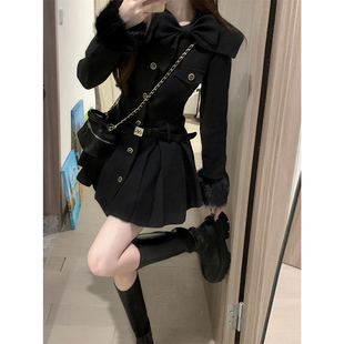 赫本风高级感名媛毛呢长袖连衣裙女秋冬季气质收腰时尚显瘦短裙子