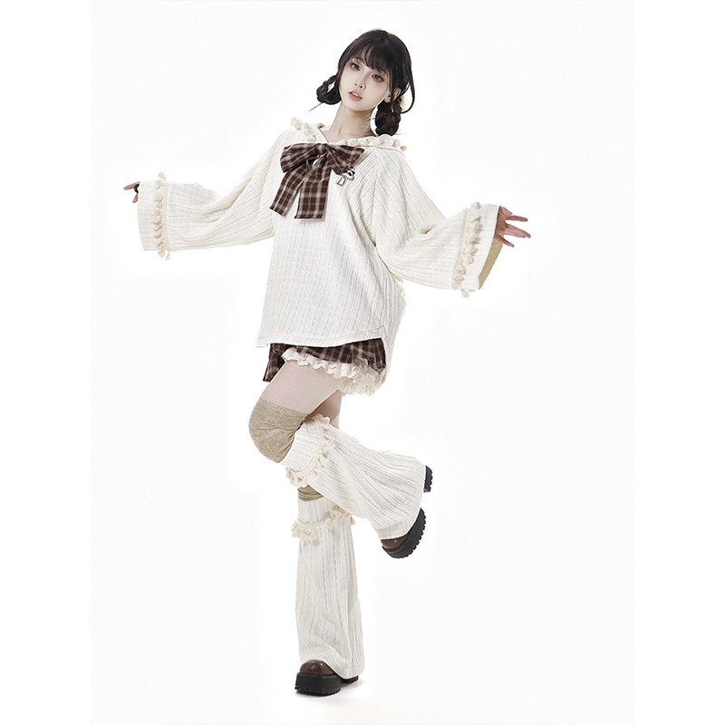 小个子连帽外套+蓬蓬格纹短裙