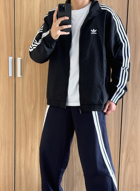 Adidas阿迪达斯 黑色男女经典宽松运动休闲立领夹克外套IT2491