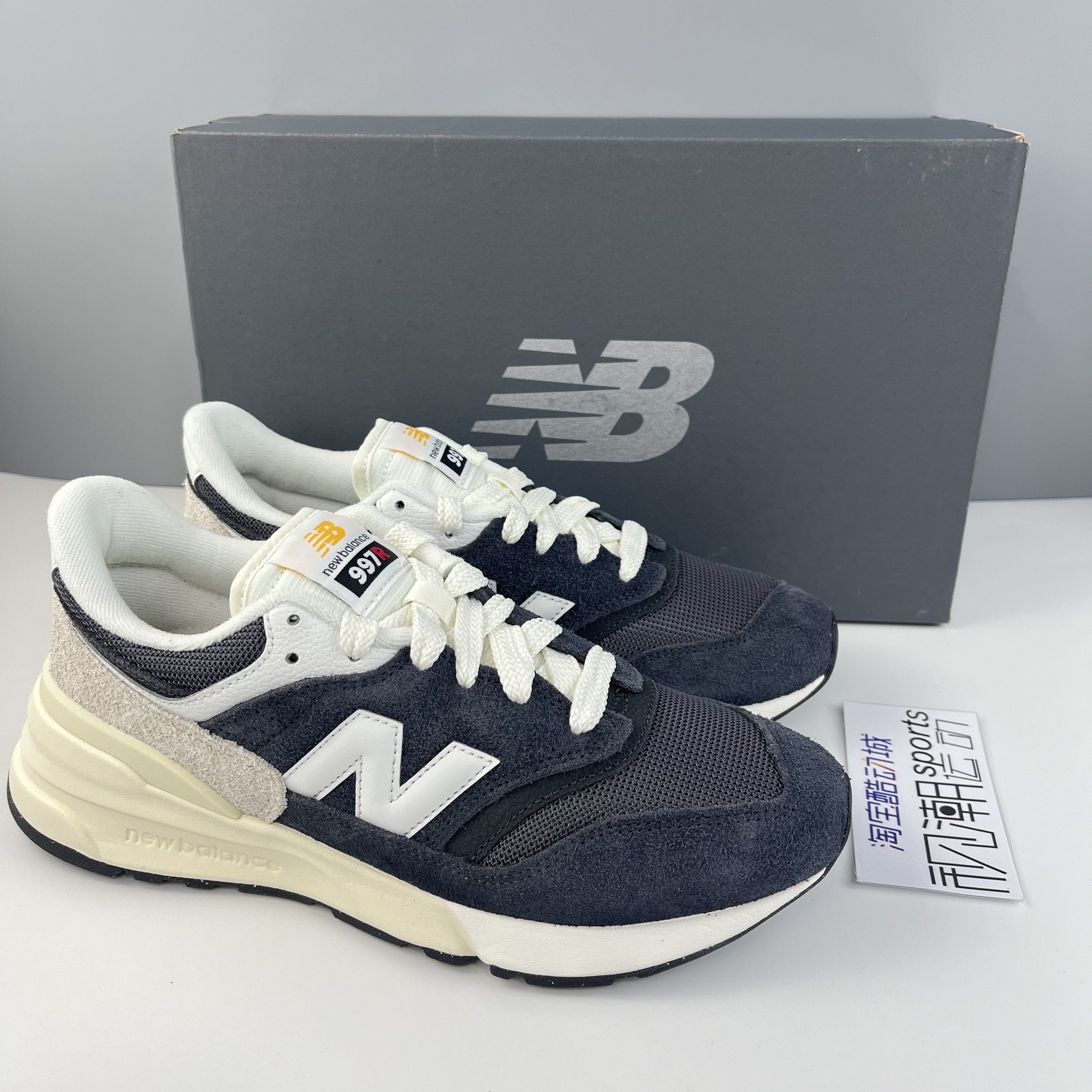 NB997R系列蓝白情侣慢跑鞋