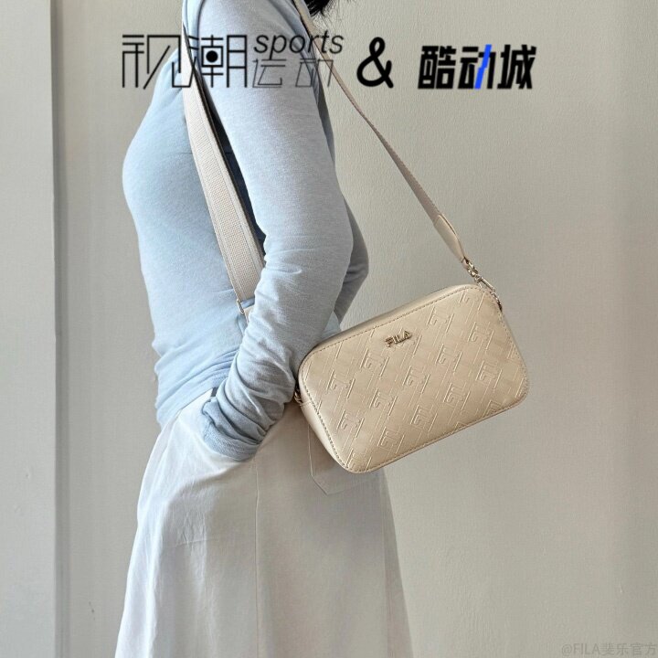 斐乐小方包灰麦色经典潮流斜挎包