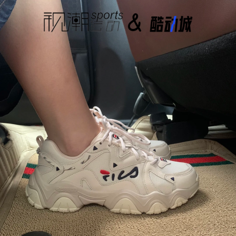 斐乐猫爪4代白色运动休闲老爹鞋
