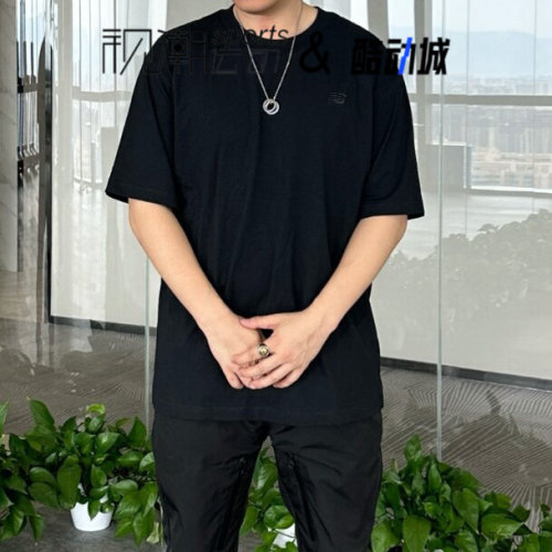 NBSS24黑色男百搭圆领正肩短袖
