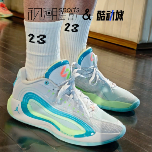 Jordan东契奇4代灰色实战篮球鞋