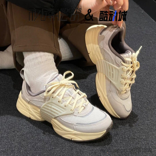 JORDANTRUNNER米色大童飞翼鞋