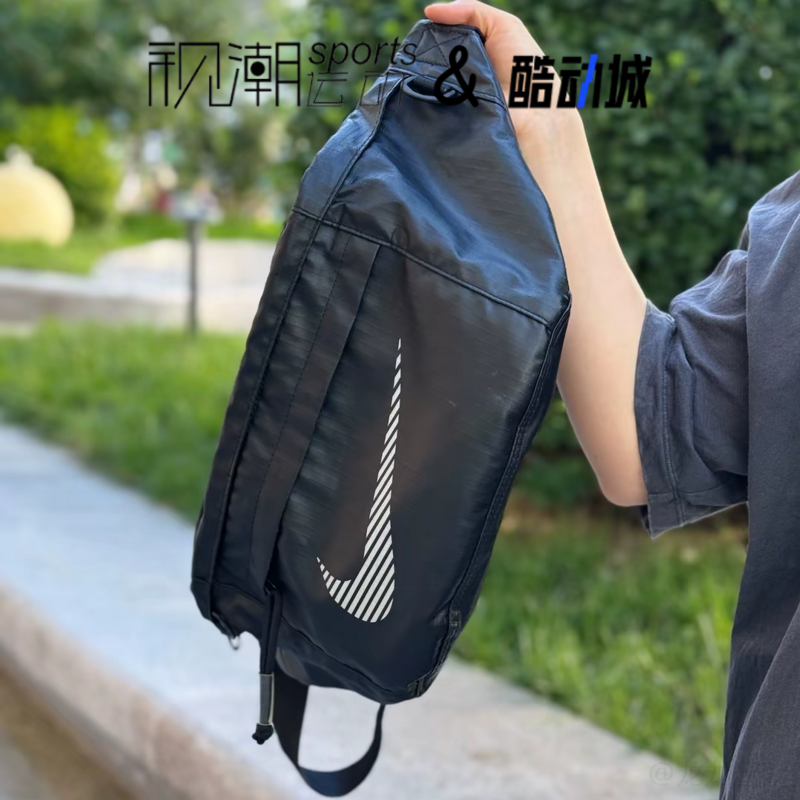 Nike耐克黑色男女3M反光大容量运动休闲胸包斜挎包腰包DB4697-010