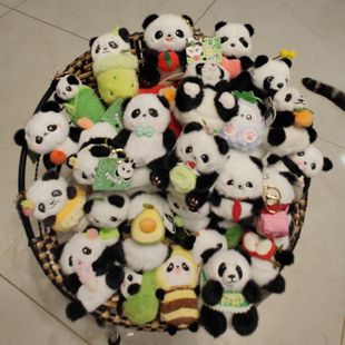 三个包邮熊猫玩偶公仔书包挂饰毛绒包挂件原创钥匙扣成都熊猫基地
