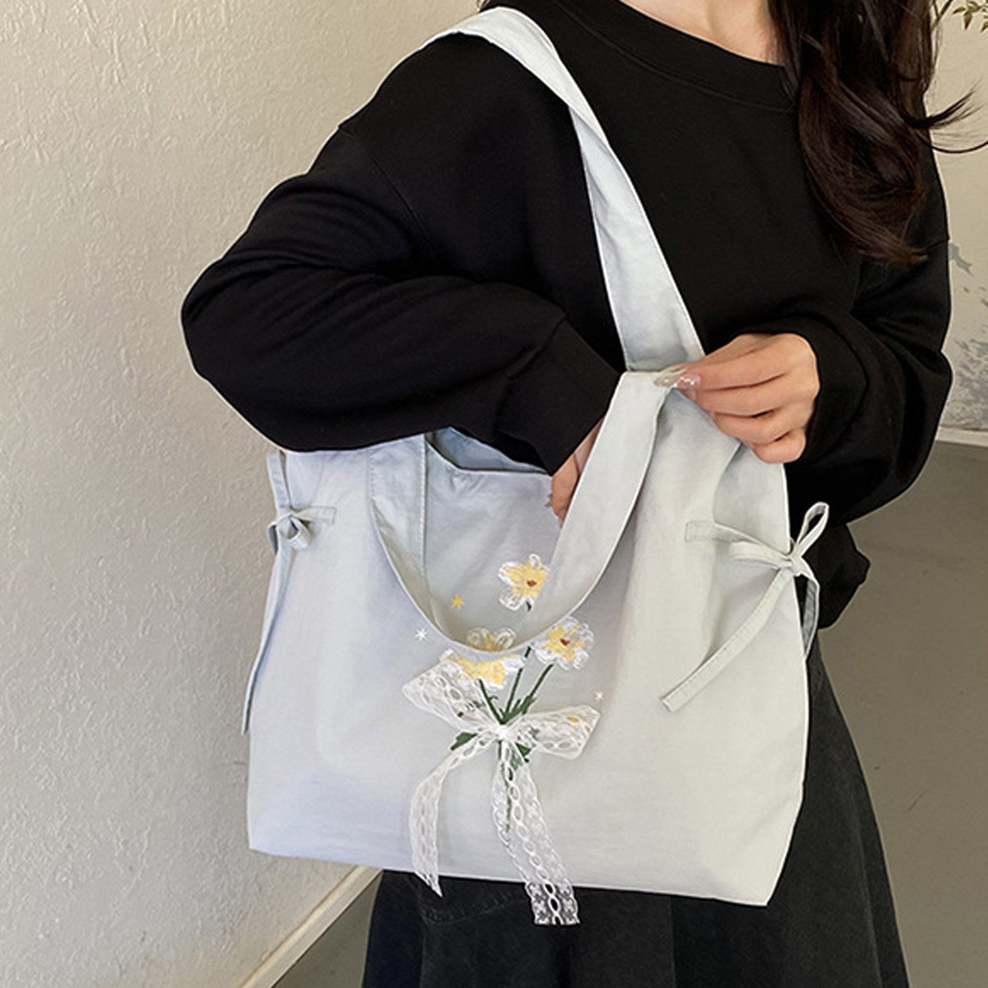 文艺小清新蕾丝花朵刺绣托特包包女2026新款大容量通勤上课单肩包