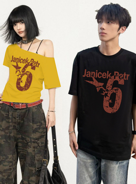 2025新款爆款情侣装短袖t恤男女夏季短款设计感落肩显瘦上衣ins潮