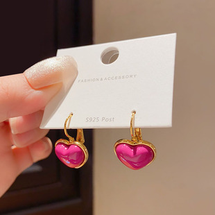 韩式 树脂玫红色爱心耳环夏天女复古百搭简约高级感耳勾型耳饰耳坠