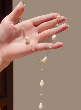 2025新款巴洛克不规则珍珠锁骨链女高级感轻奢小众毛衣链项链配饰