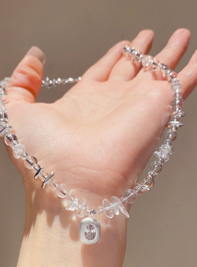 2026新款设计师款短款项链毛衣链女透明串珠吊坠气质锁骨链轻奢