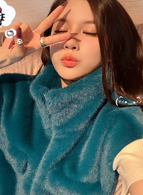 Mystical Beauty 藏青色仿貂毛环保皮草马甲