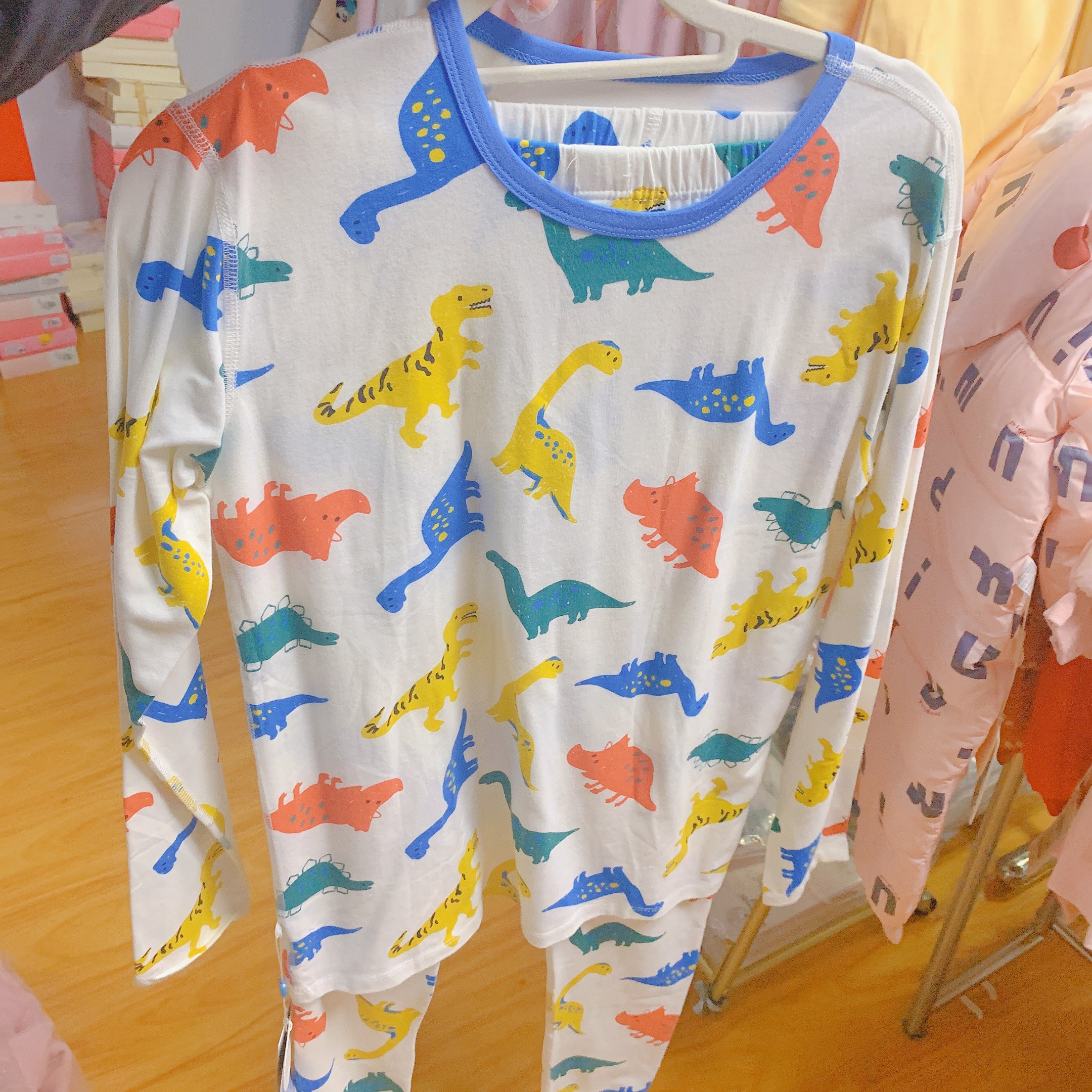 卡卡龙儿童睡衣男童家居服套装春秋冬莱卡棉居家服纯棉套装特价