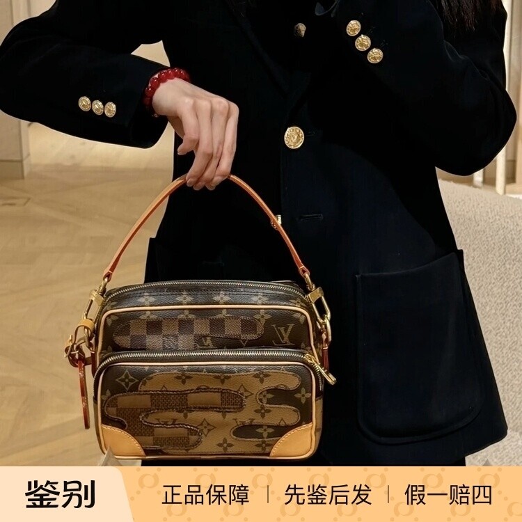 奢店 2025新款 LV/路易威登 x NIGO 菲董联名NIL 邮差手袋 M26068