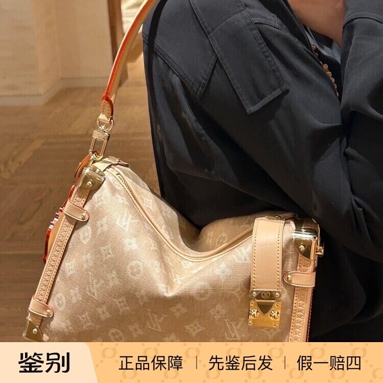 奢店代购 2025新款 LV/路易威登 SIDE TRUNK 猫咪联名手袋 M15154