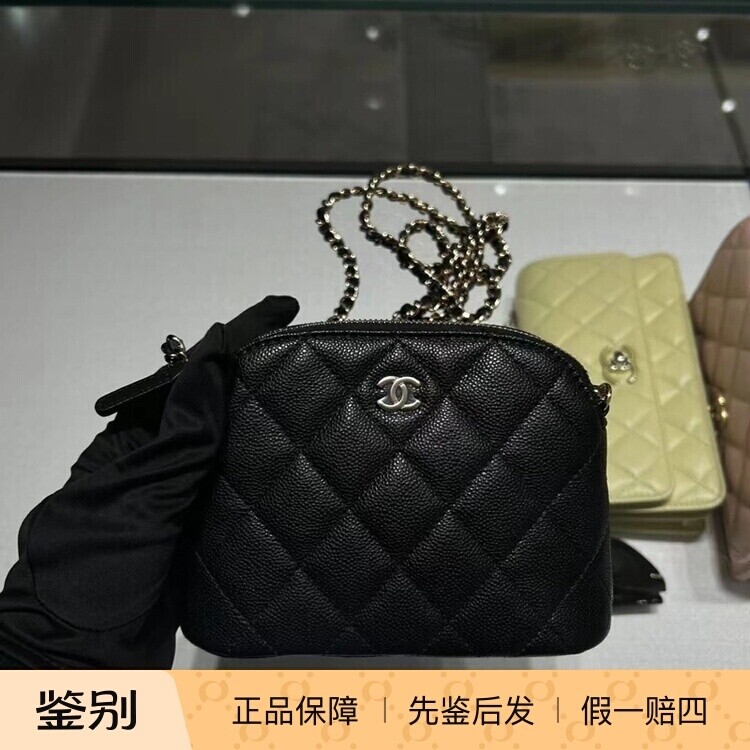 香奈儿羊皮贝壳迷你单肩小废包