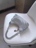 包包女2026新款 时尚 气质宽肩带斜跨包轻奢渐变色链接手提包新月包