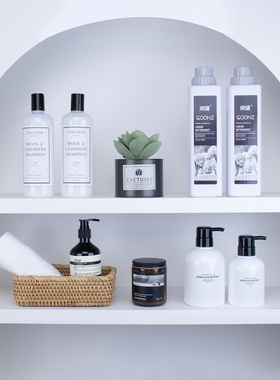 样板间卫生间饰品简约浴室柜桌面摆放卫浴毛巾沐浴露软装组合套装