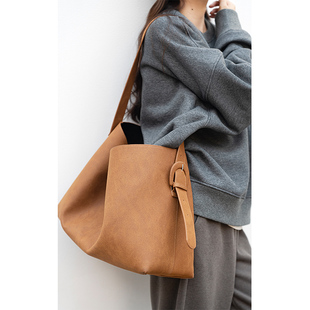 电脑大容量单肩挎包 可装 ACC277 人手一只 大象和长颈鹿