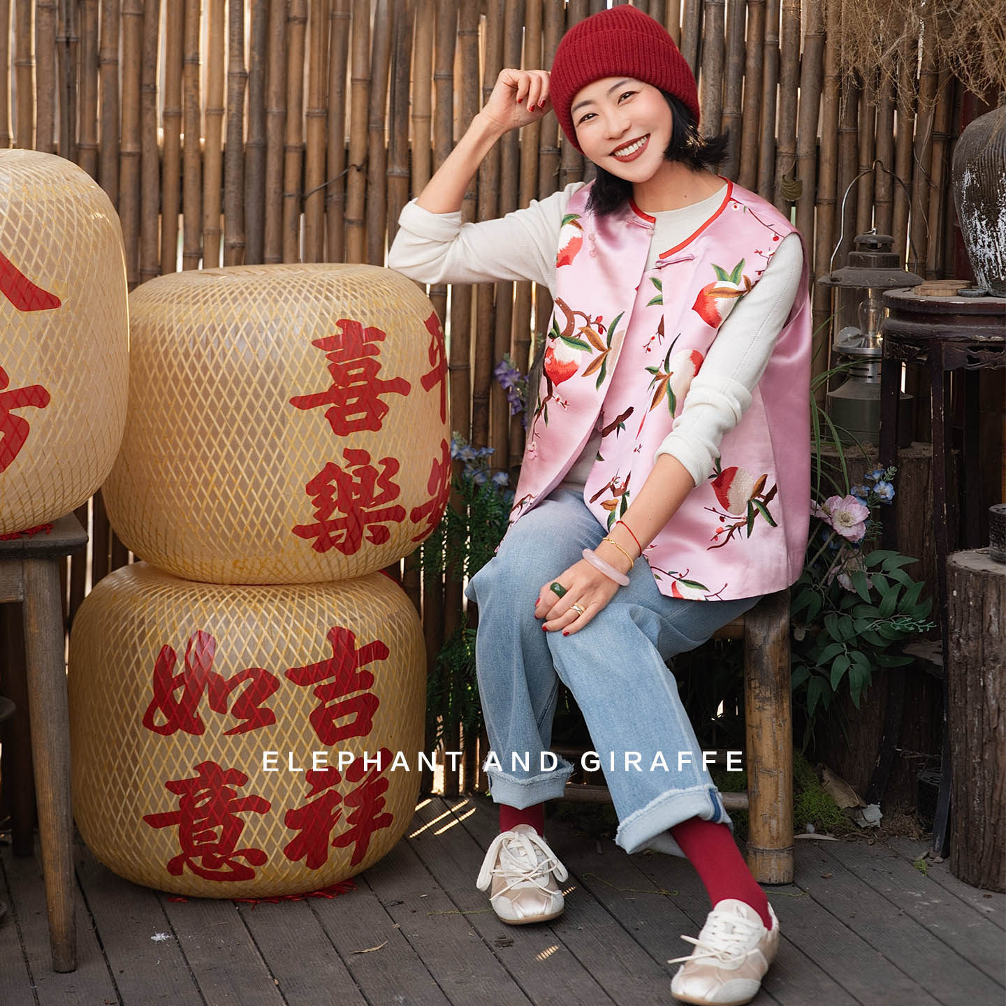 大象和长颈鹿 桃夭映粉 库缎立体刺绣桃子图案新中式马甲 601116,女装/女士精品,马夹,淘宝优惠券,粉丝福利购,淘宝优惠卷