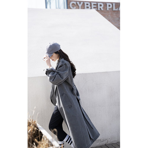 大象和长颈鹿灰色长款风衣