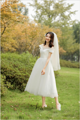 Nomeives原创【莉娜】文艺复古短