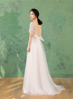 【翼】新款蕾丝V领收腰显瘦新娘轻婚纱简约法式森系超仙