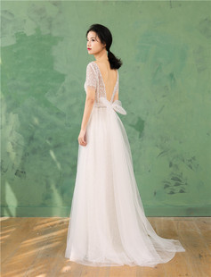 蕾丝V领收腰显瘦新娘轻婚纱简约法式 新款 森系超仙 翼