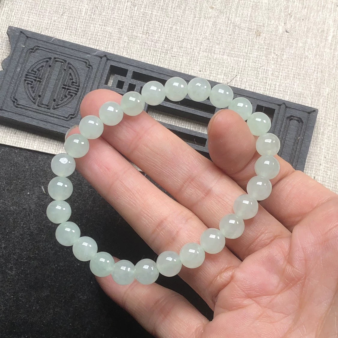 纯天然翡翠A货缅甸玉源头直发高冰8mm24颗冰种晴绿手串冰手链