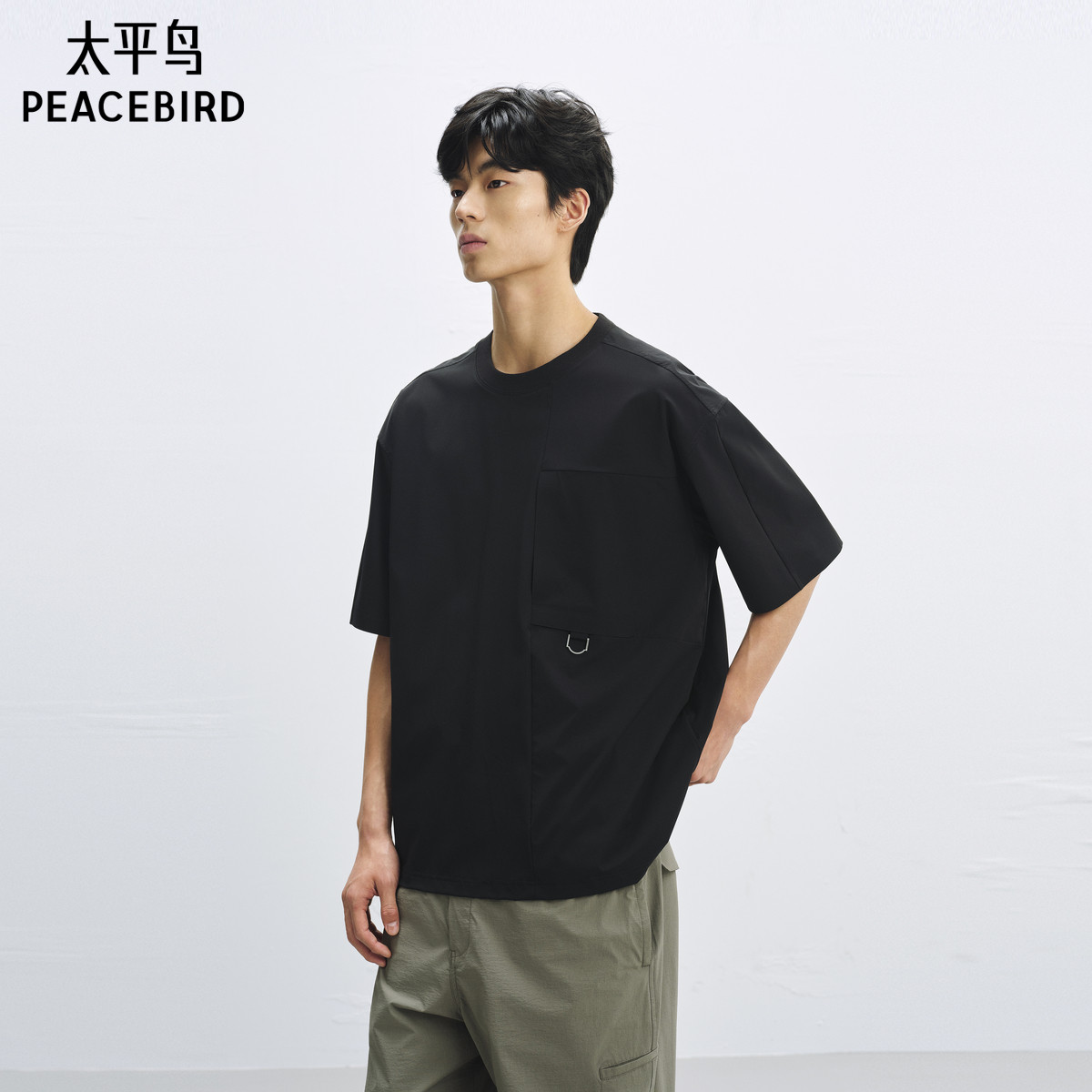 太平鸟男装户外口袋短袖T恤25夏季新款拼接宽松重磅体恤衫潮牌黑t