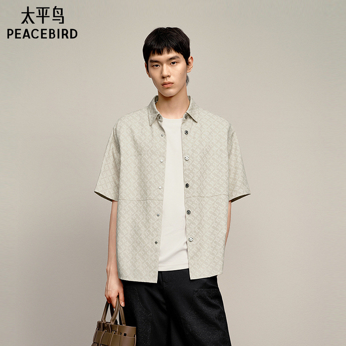 太平鸟男装 潮流老花满印衬衣夏季休闲短袖衬衫宽松外套男