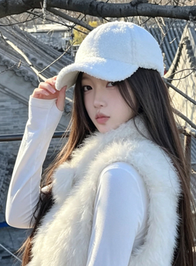 2026新款羊羔绒女士鸭舌帽大头围显脸小帽子加绒保暖棒球帽毛绒帽