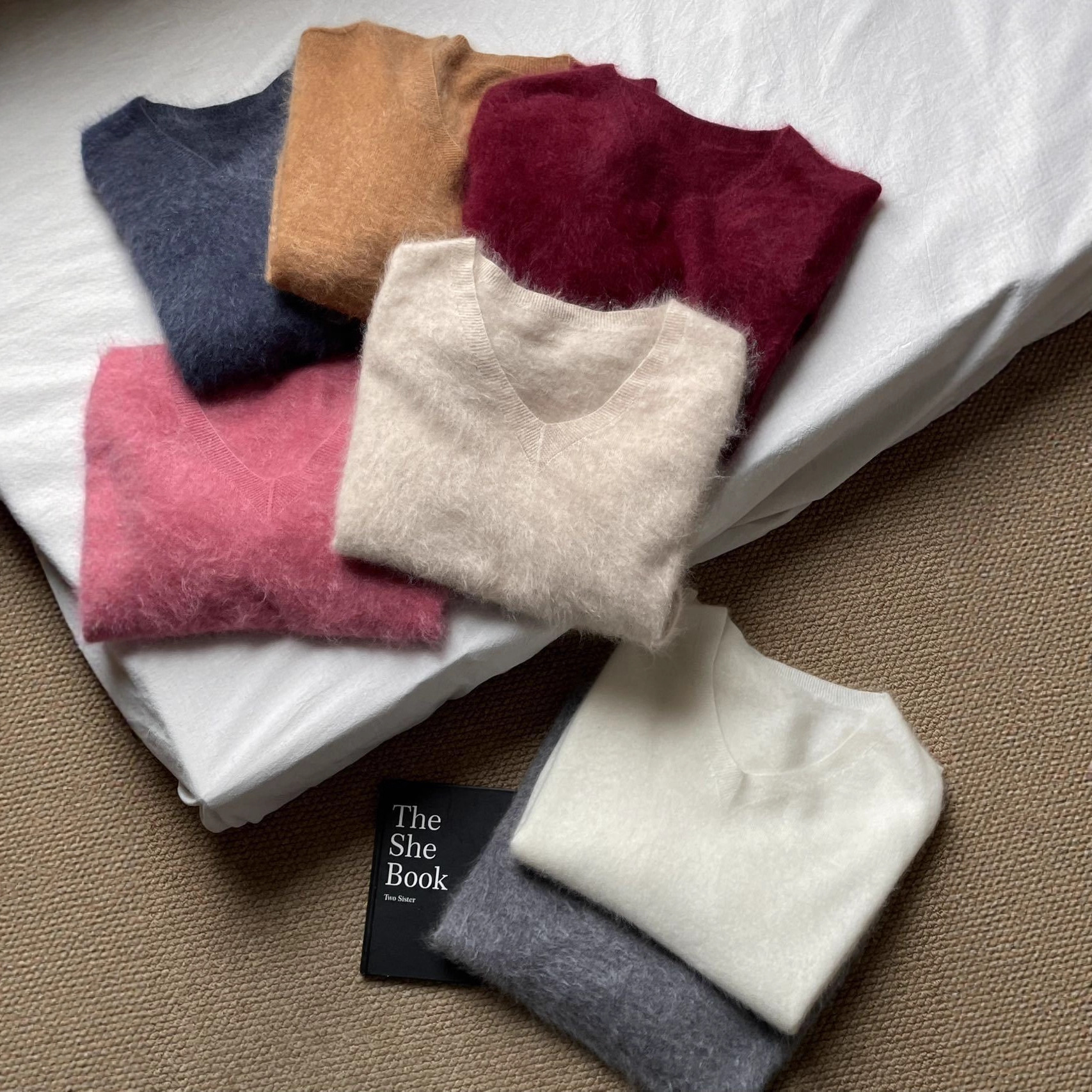 今年流行特惠2025秋冬款100%纯山羊绒衫女长绒拉绒时尚毛衣V领