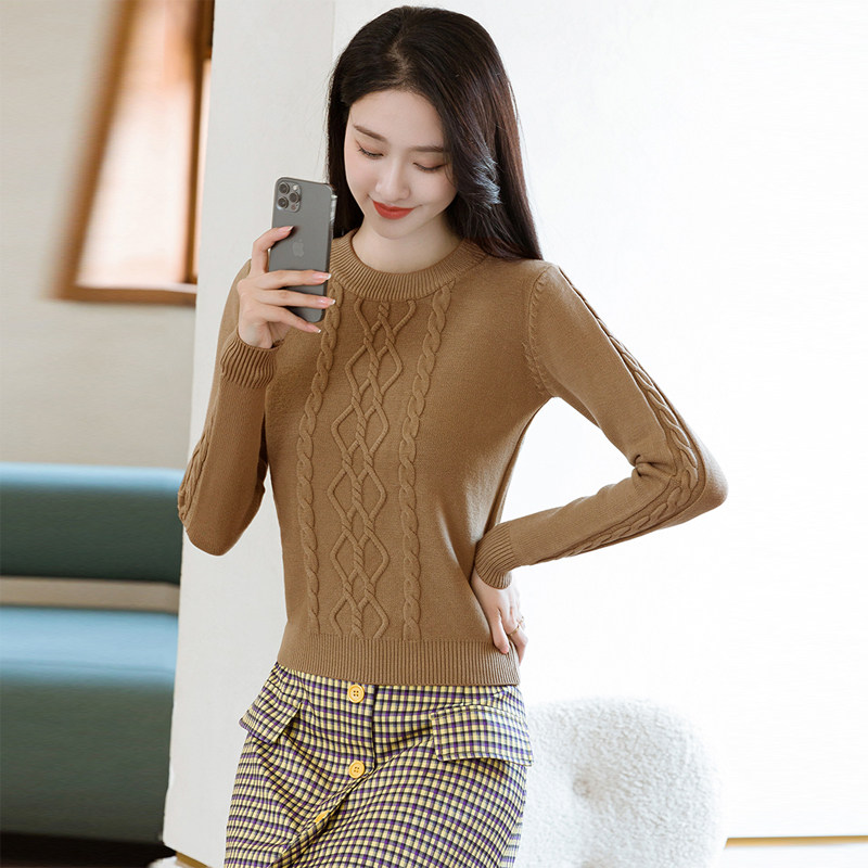 秋冬新款加厚毛衣长袖复古麻花短款套头上衣圆领打底保暖针织衫女
