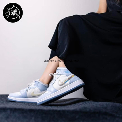 NikeAJ1Mid女子白蓝流沙休闲鞋
