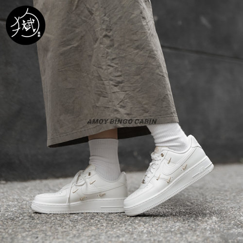NikeAF1女子白金小钩空军板鞋