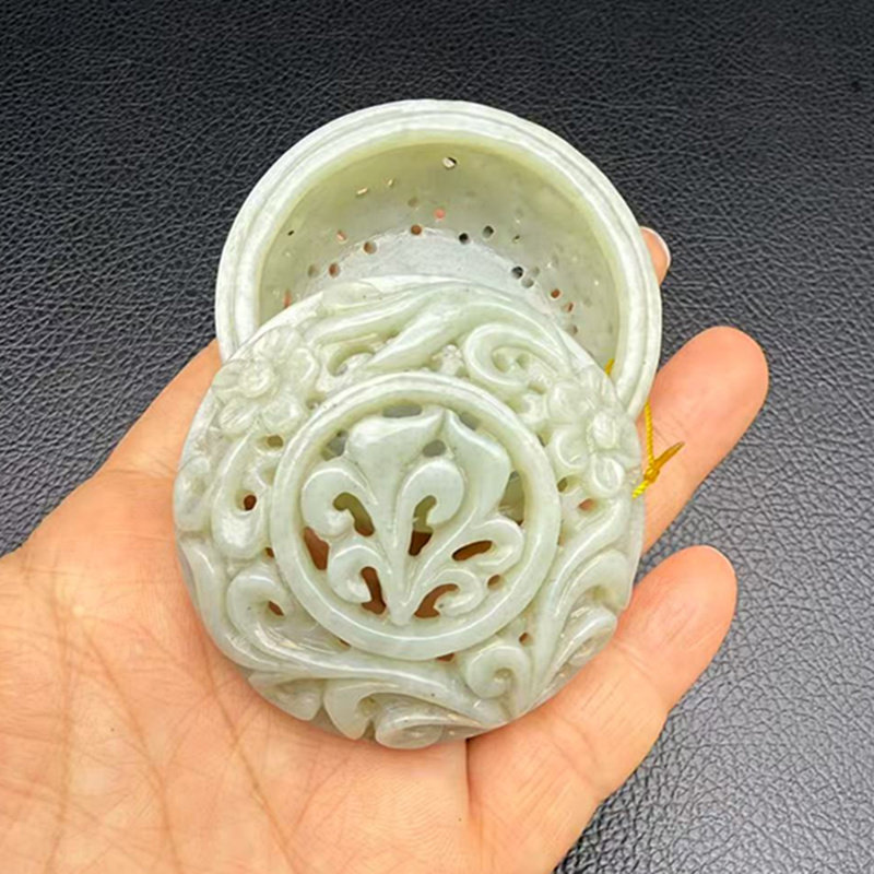 和田玉如意花香薰玉佩摆件仿古镂空雕刻香囊文雅花雕玉石茶桌摆台