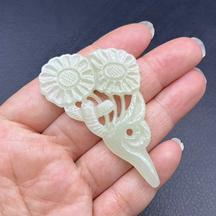 和田玉梅花吊坠挂件仿古镂空的雕刻亭亭玉立簪头配饰玉簪镶嵌玉佩