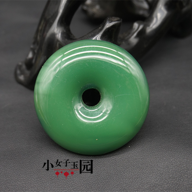 仿碧玉平安扣吊坠挂件满绿圆形扣子颈饰毛衣坠古风影视拍道具