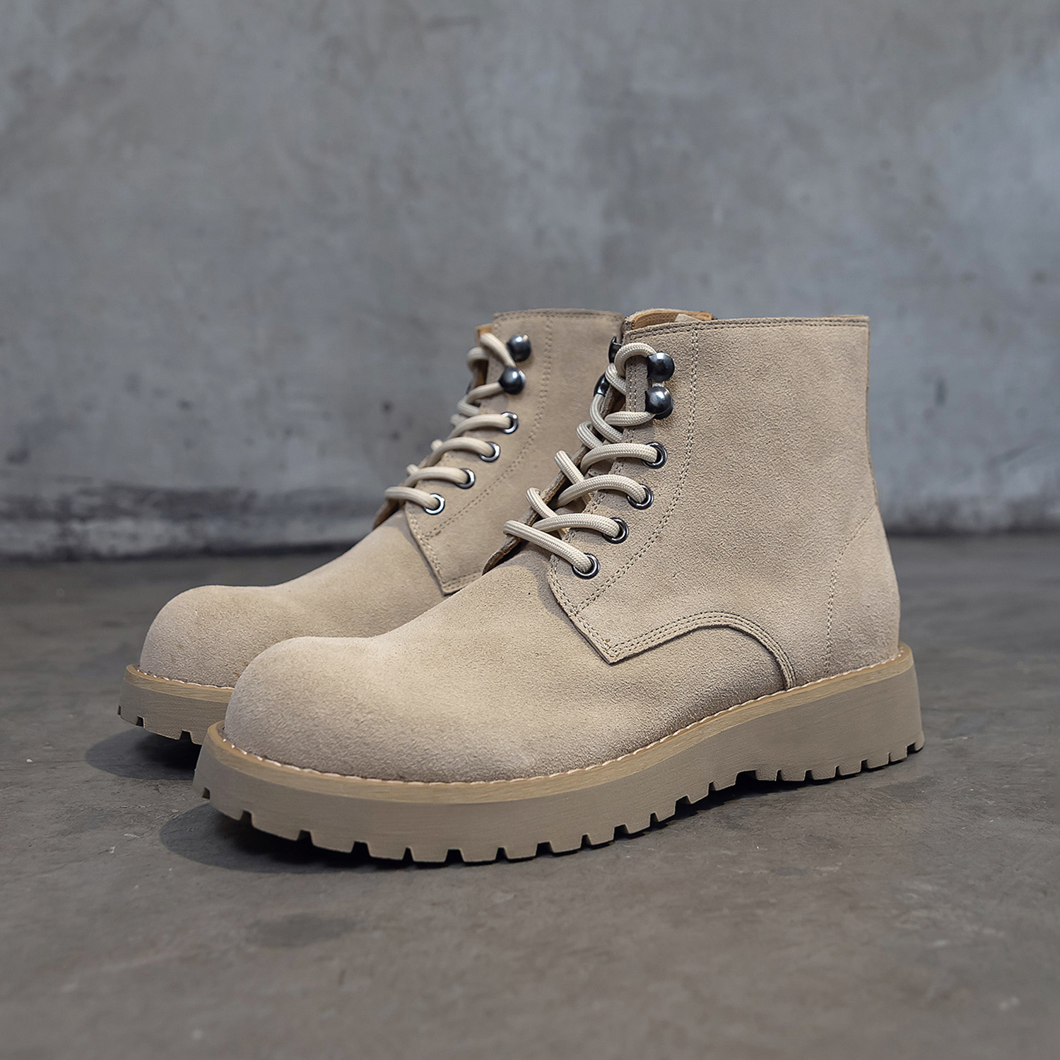 2025新款男士真皮马丁靴