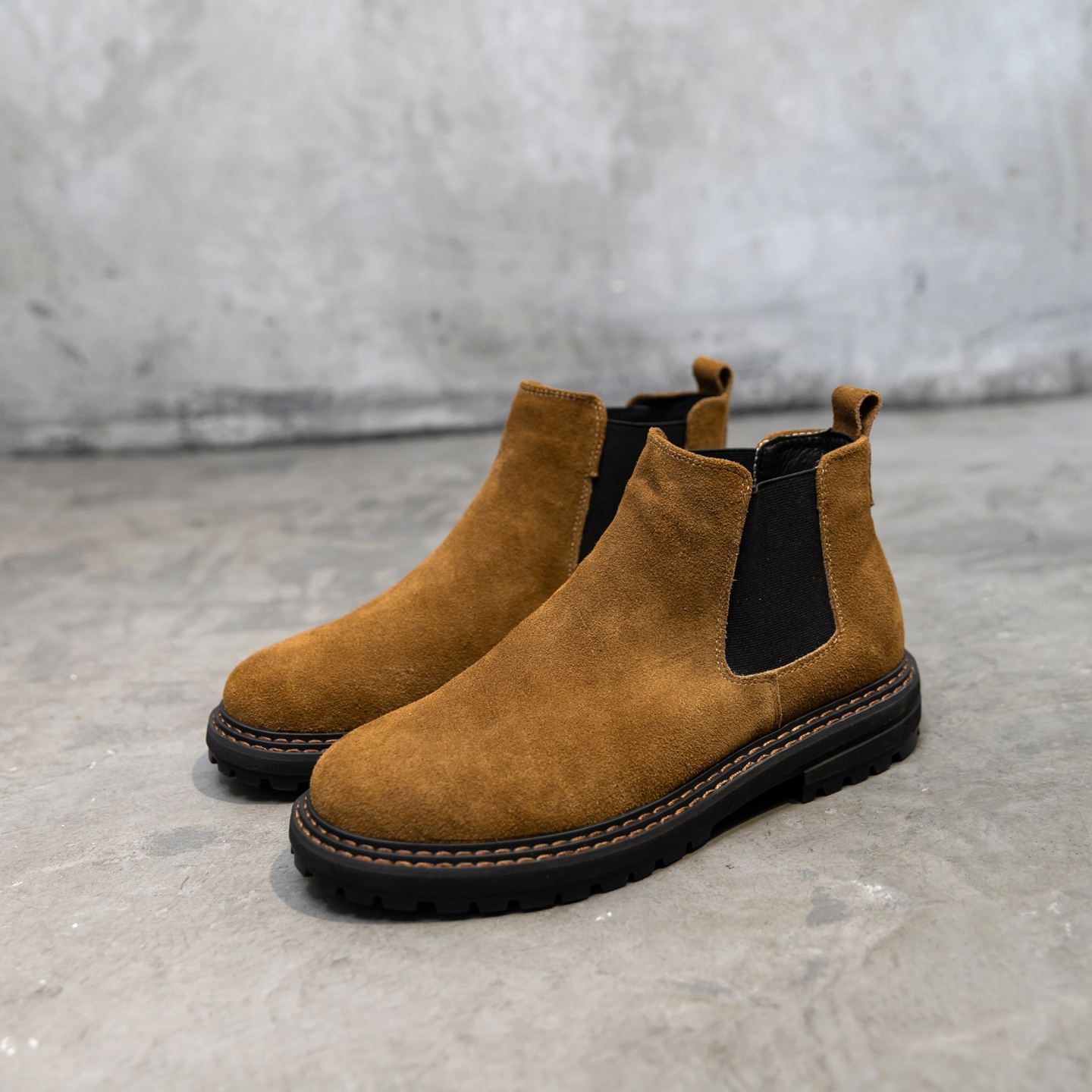 2025冬季新款真皮马丁靴男士