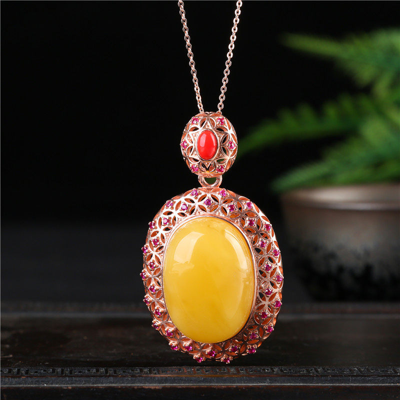 天然鸡油黄蜜蜡蛋形s925银玫瑰金吊坠原石宫廷复古款琥珀时尚女款