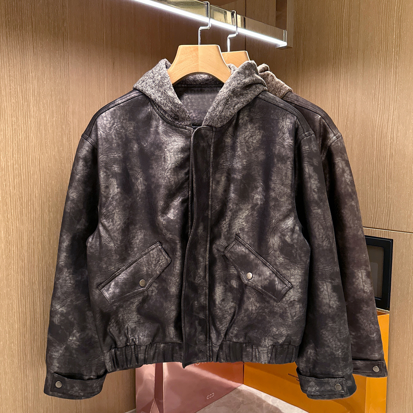 做旧裂纹美式复古保暖连帽外套潮