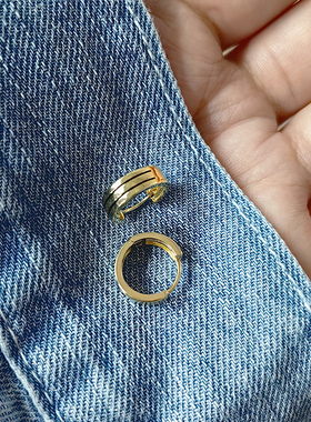 【高定款】STUNNINGMOMO宽面小耳扣金色黑线简约百搭港风质感