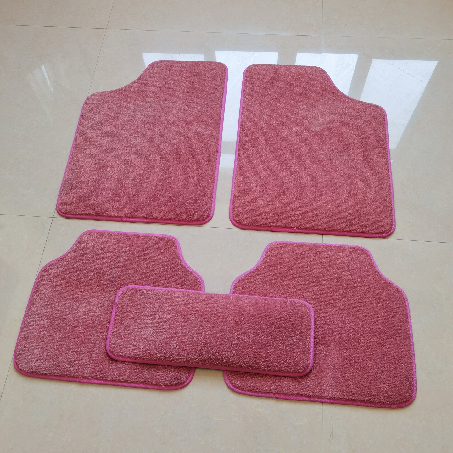 汽车绒面地毯脚垫防滑垫包围保护垫耐磨防水阻燃副垫四季通用脚垫,汽车用品/电子/清洗/改装,通用脚垫,淘宝优惠券,粉丝福利购,淘宝优惠卷