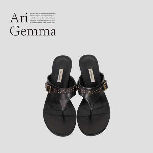 Ari Gemma｜波尔多·T字带夹趾拖鞋铆钉扣带反叛摩登坡跟凉鞋
