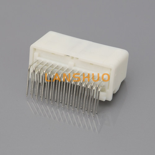 国产汽车PCB28P胶壳连接器